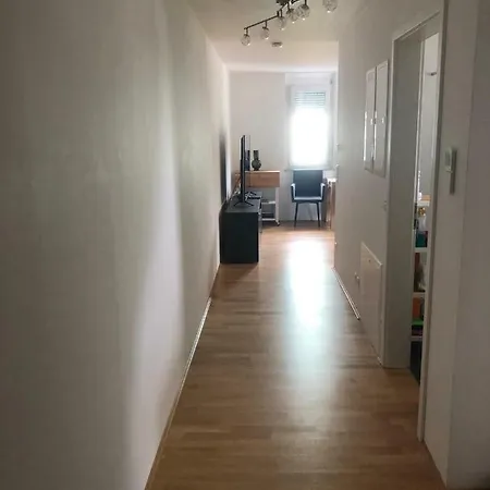 Munchner 2-zimmer-wohnung * Munich